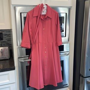 Classic flex-sleeve shirt dress, professional!